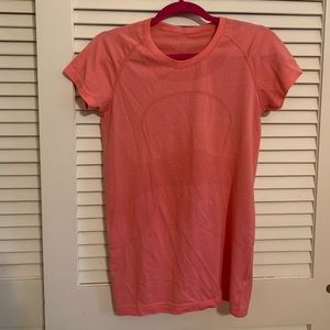 Swiftly Tech Short Sleeve Shirt